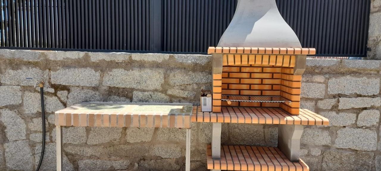 Casa Rural El Abuelo Arturo Becerril de la Sierra Εξωτερικό φωτογραφία